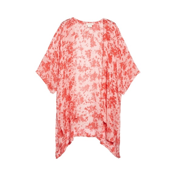 Treasure & Bond Tops - Treasure & BOND FLORAL RUANA KIMONO 🌸💖